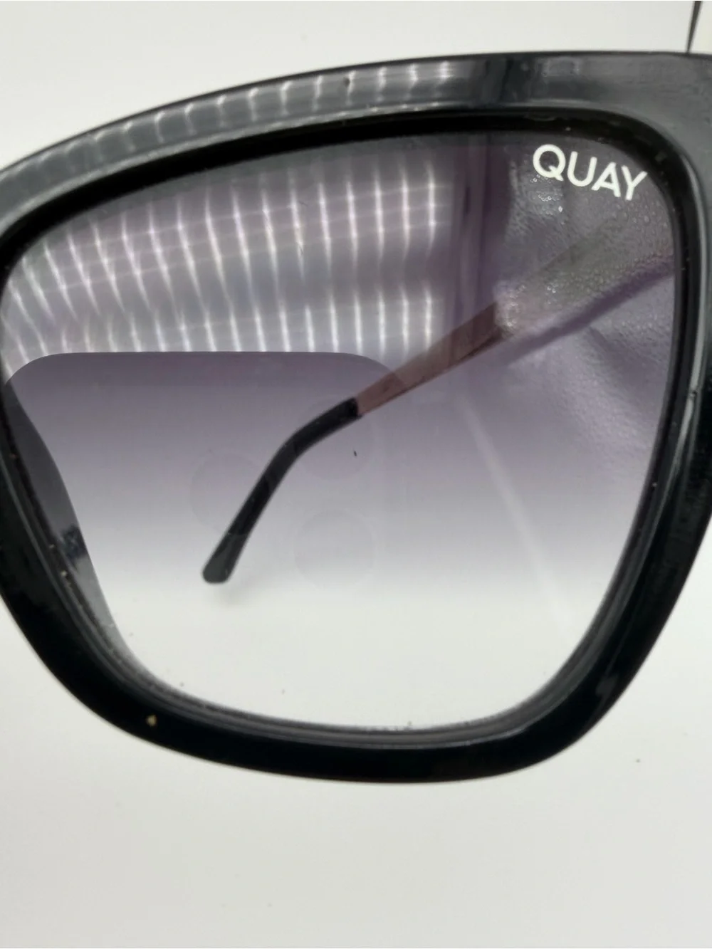 QUAY Reina Mini 125 Black Cat-Eye Sunglasses